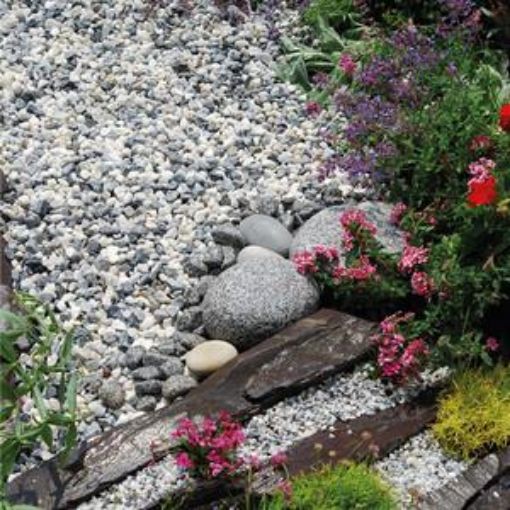 Picture of LRS White Spar Polar White Decorative Garden Stones 850kg Approx Bulk Bag